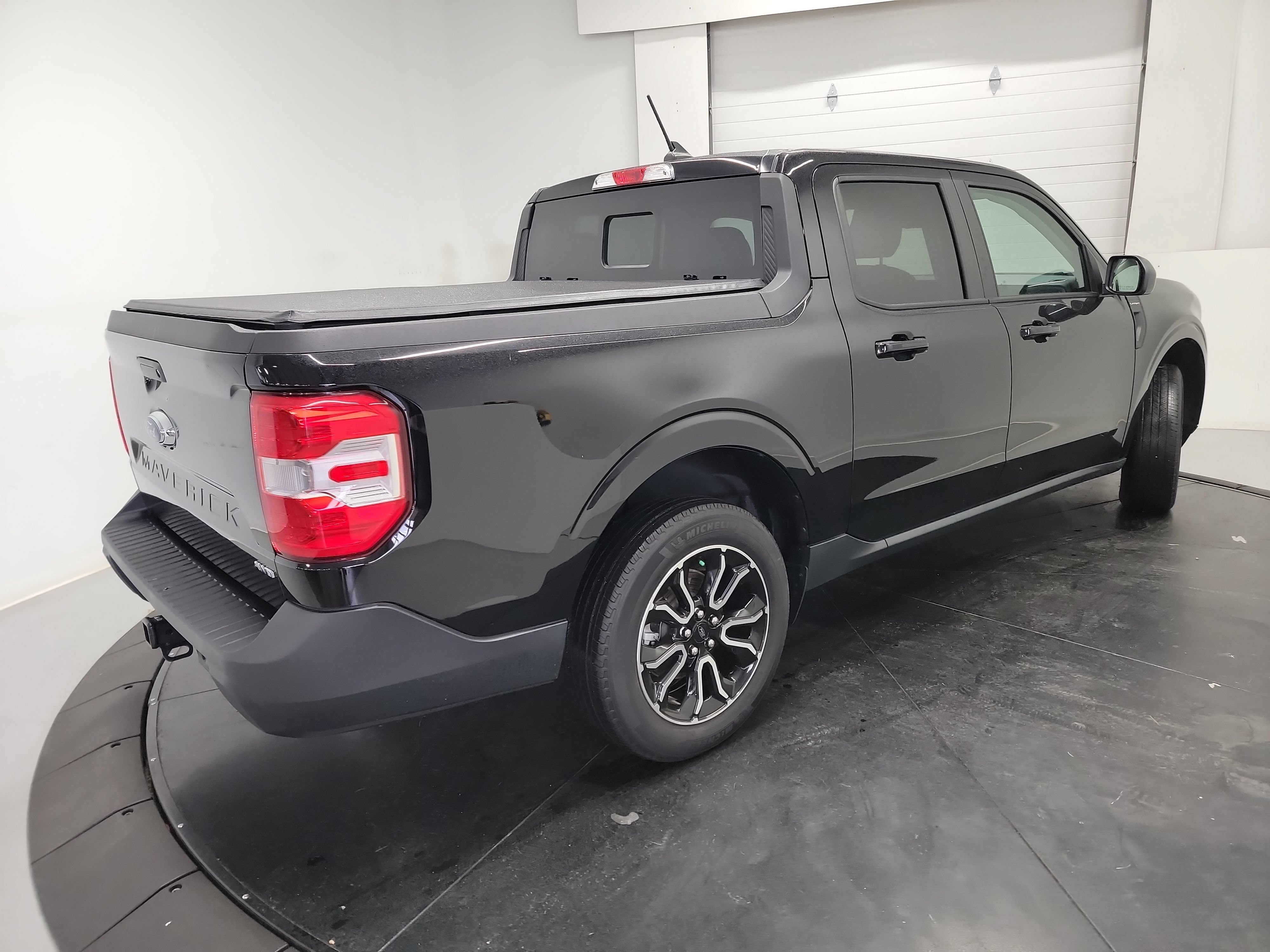 Used 2022 Ford Maverick Lariat w/ Equipment Group 500A Standard AWD/4WD image 9