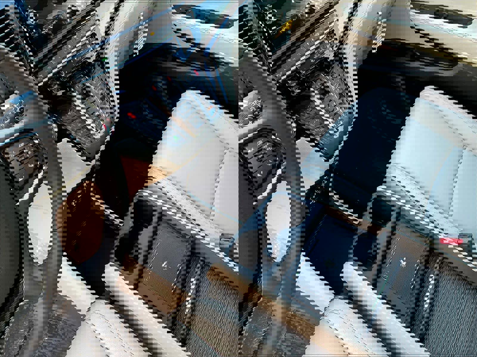 New 2026 Honda Odyssey Touring image 14