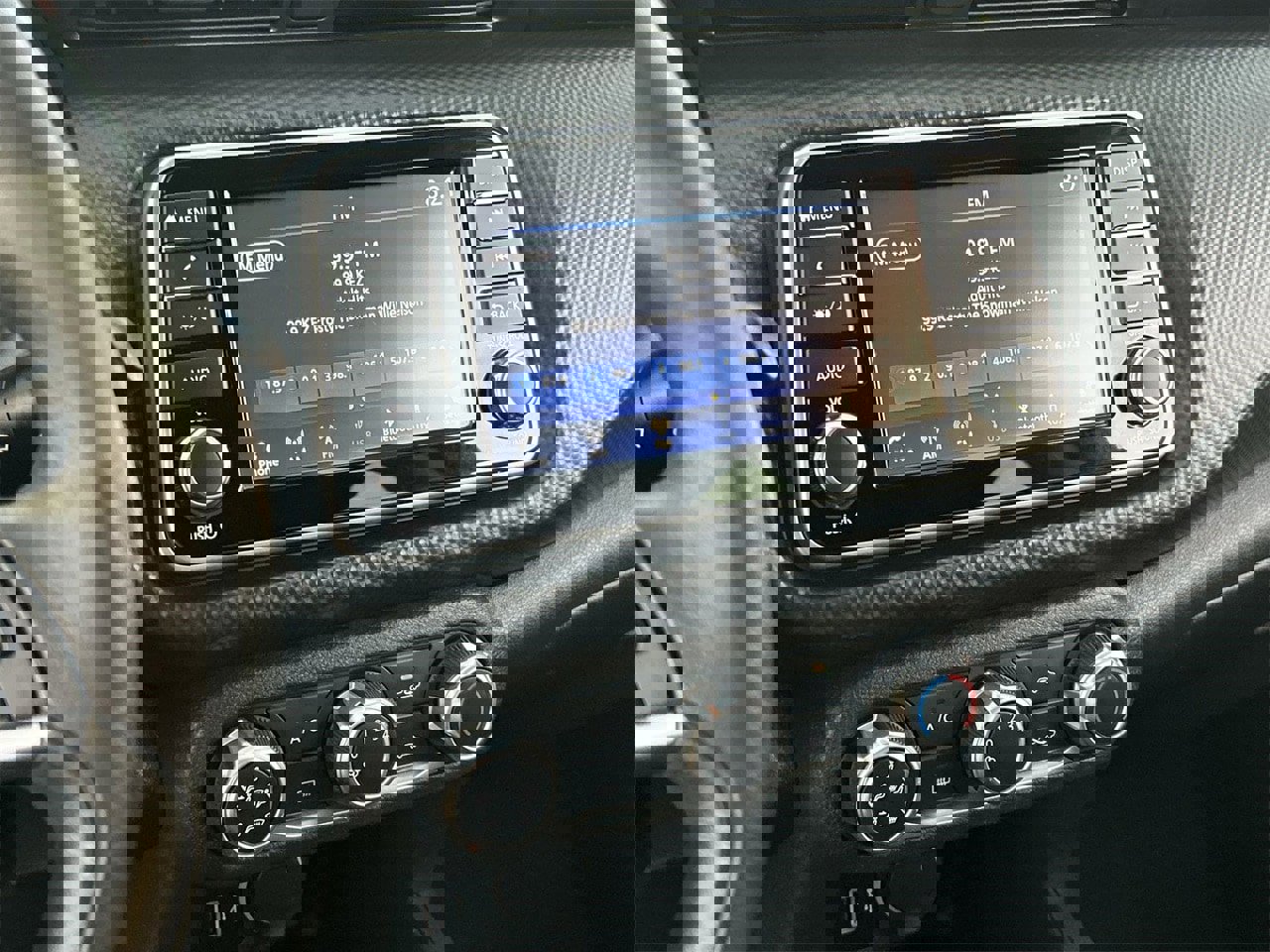 Used 2021 Nissan Kicks S image 22