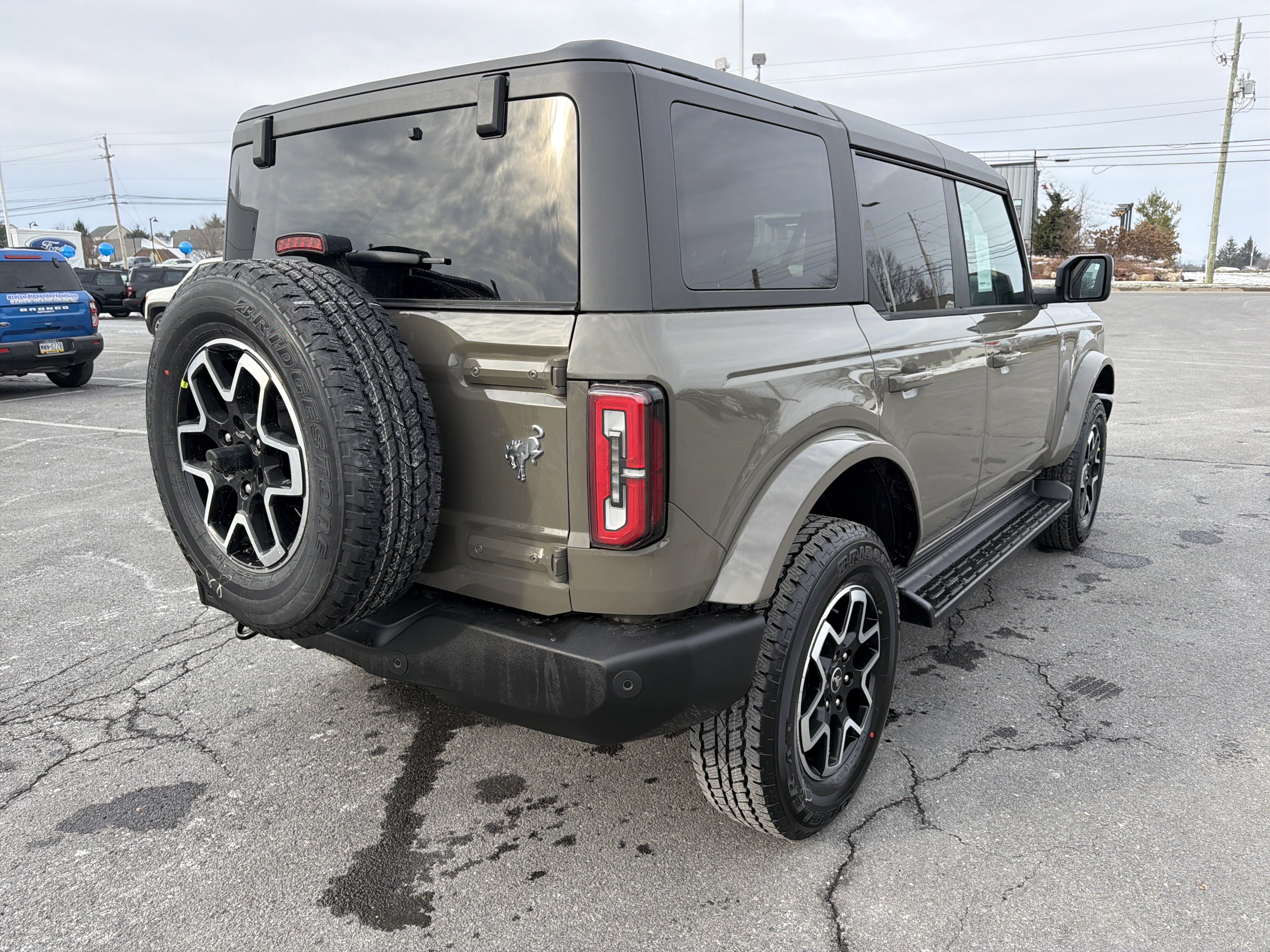 New 2025 Ford Bronco Outer Banks video 3