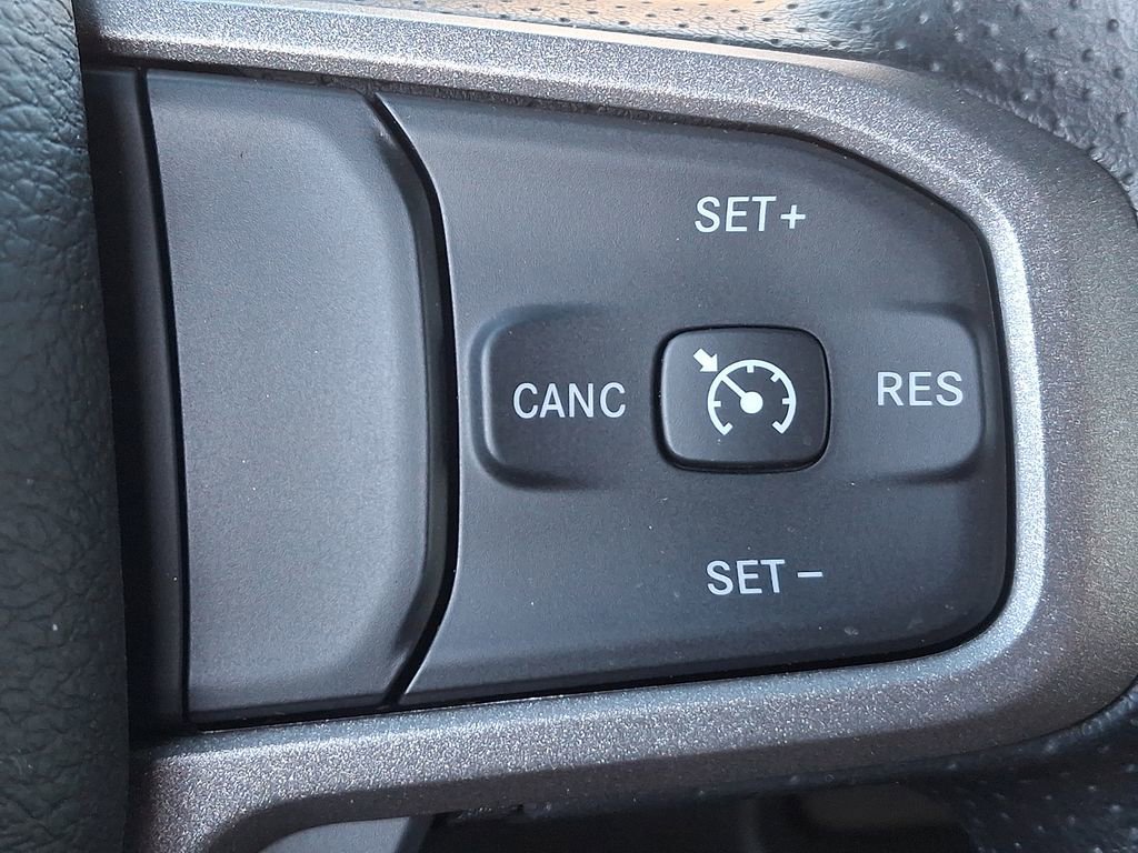 Used 2024 RAM 2500 Tradesman w/ Chrome Appearance Group image 20