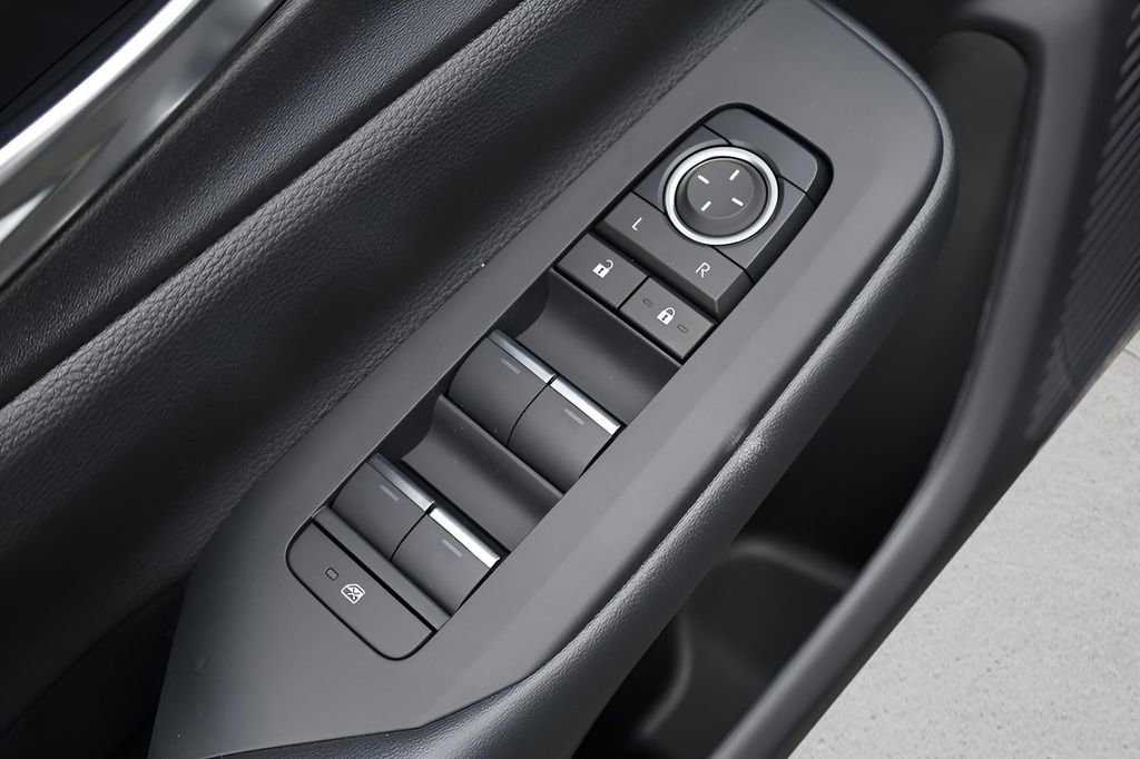 New 2026 Toyota Prius Plug-In Hybrid image 11