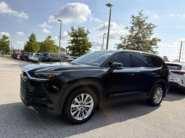 Used 2025 Toyota Grand Highlander AWD image 7
