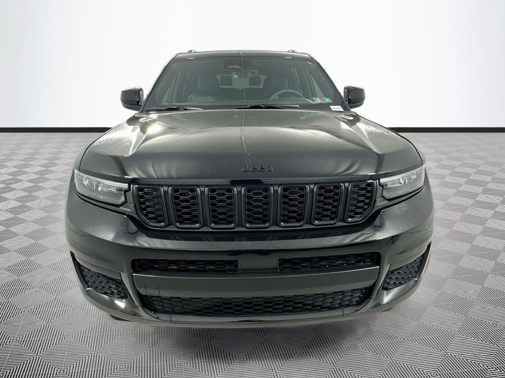 Used 2025 Jeep Grand Cherokee L Altitude AWD/4WD image 2
