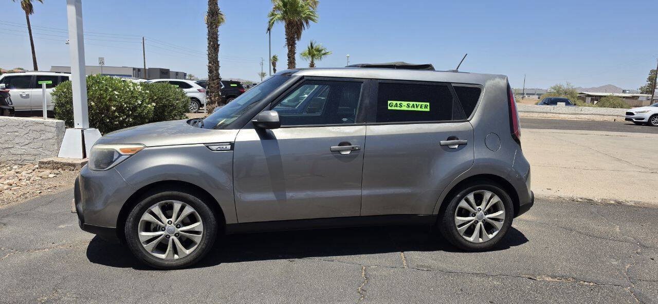 Used 2015 Kia Soul + w/ Primo Package FWD image 2