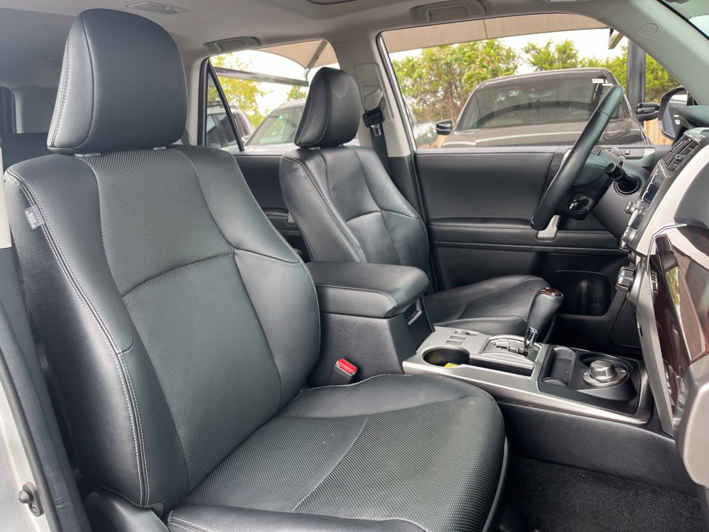 Used 2023 Toyota 4Runner Limited AWD/4WD image 30