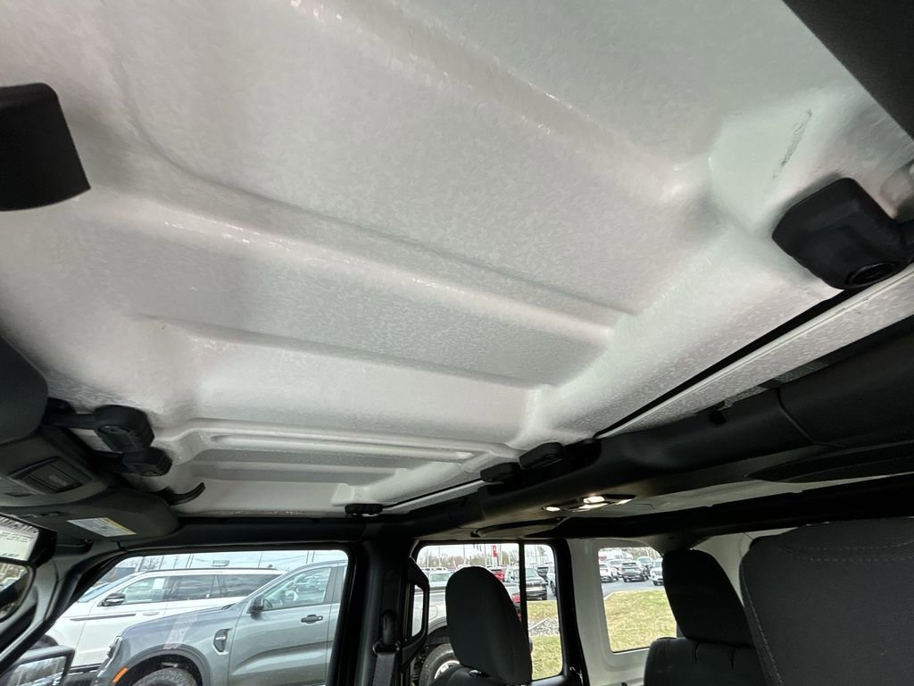 Used 2021 Jeep Wrangler Unlimited Sport image 27