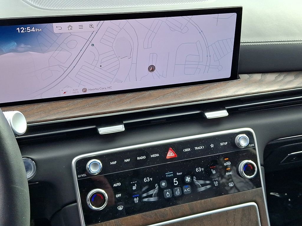 Used 2025 Genesis GV80 2.5T Advanced image 14