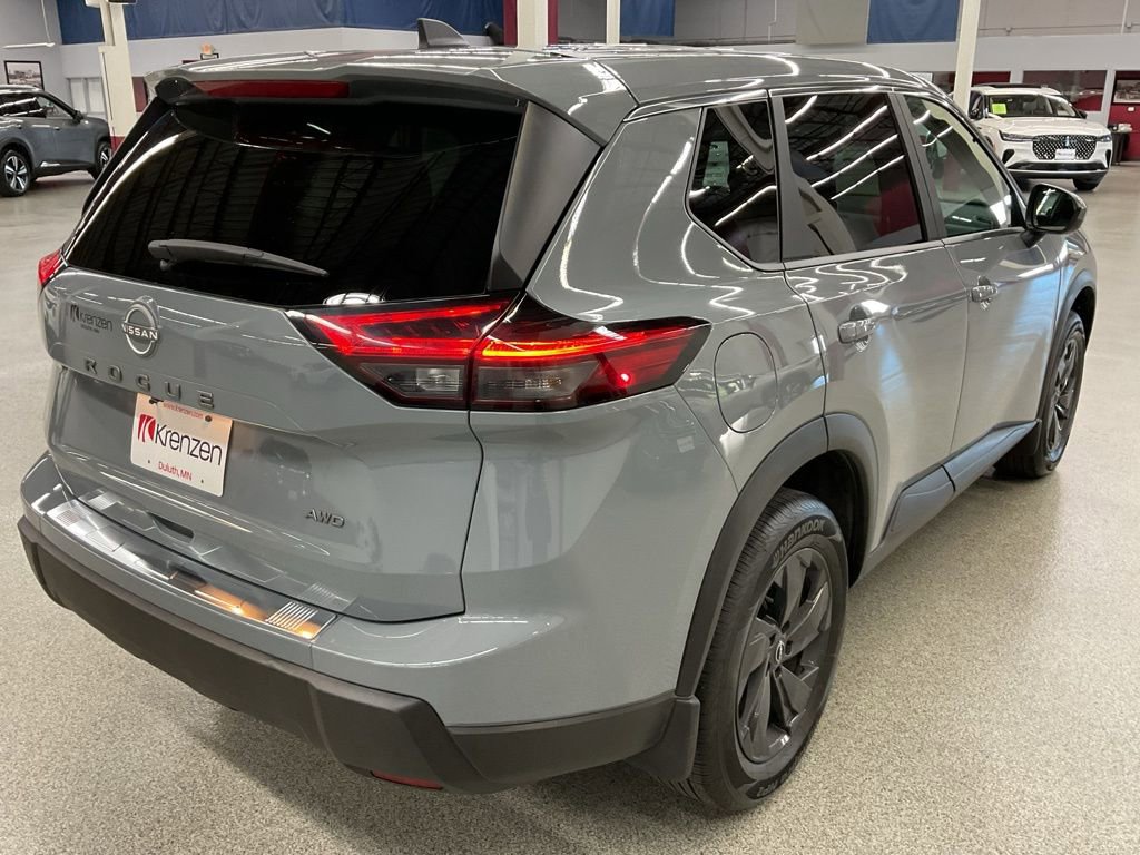 Used 2026 Nissan Rogue SV w/ Cold Weather Package image 5