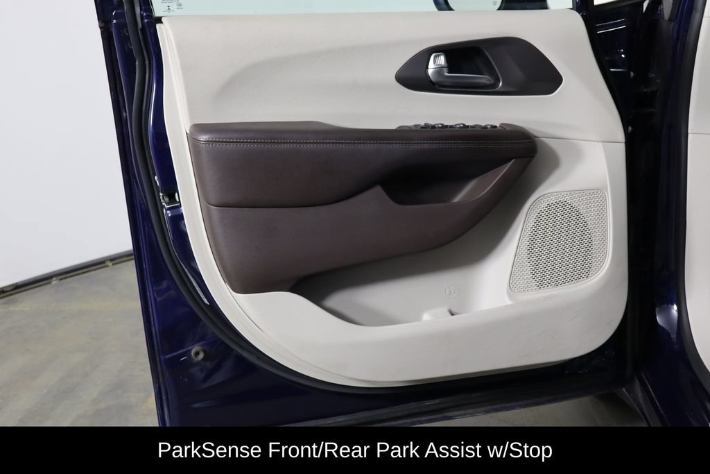 Used 2019 Chrysler Pacifica Touring-L Plus w/ Advanced Safetytec Group FWD image 20