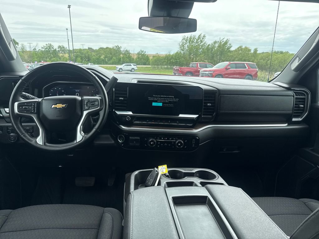 Certified 2024 Chevrolet Silverado 1500 LT AWD/4WD image 11