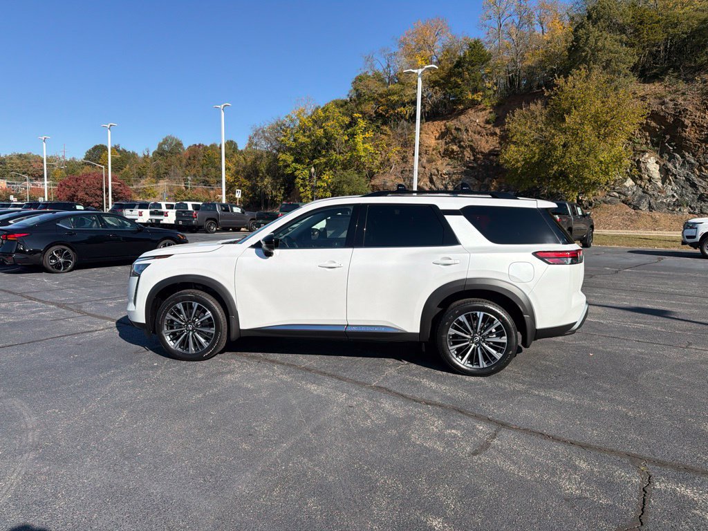 New 2026 Nissan Pathfinder Platinum AWD/4WD image 4