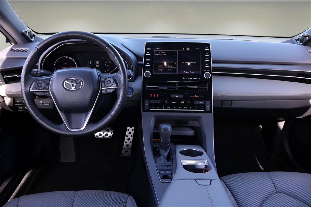 Used 2019 Toyota Avalon XSE image 11