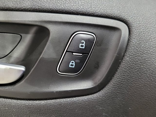 Used 2018 Ford Escape SE w/ Ford Safe & Smart Package image 39