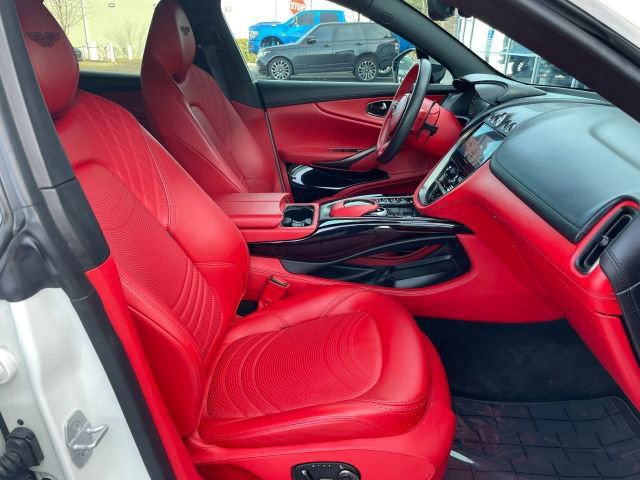 Used 2023 Aston Martin DBX image 43