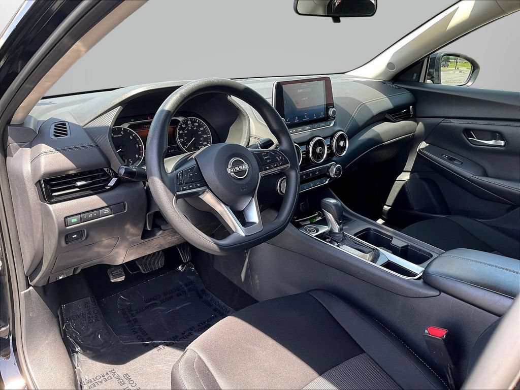 Used 2024 Nissan Sentra SV FWD image 16