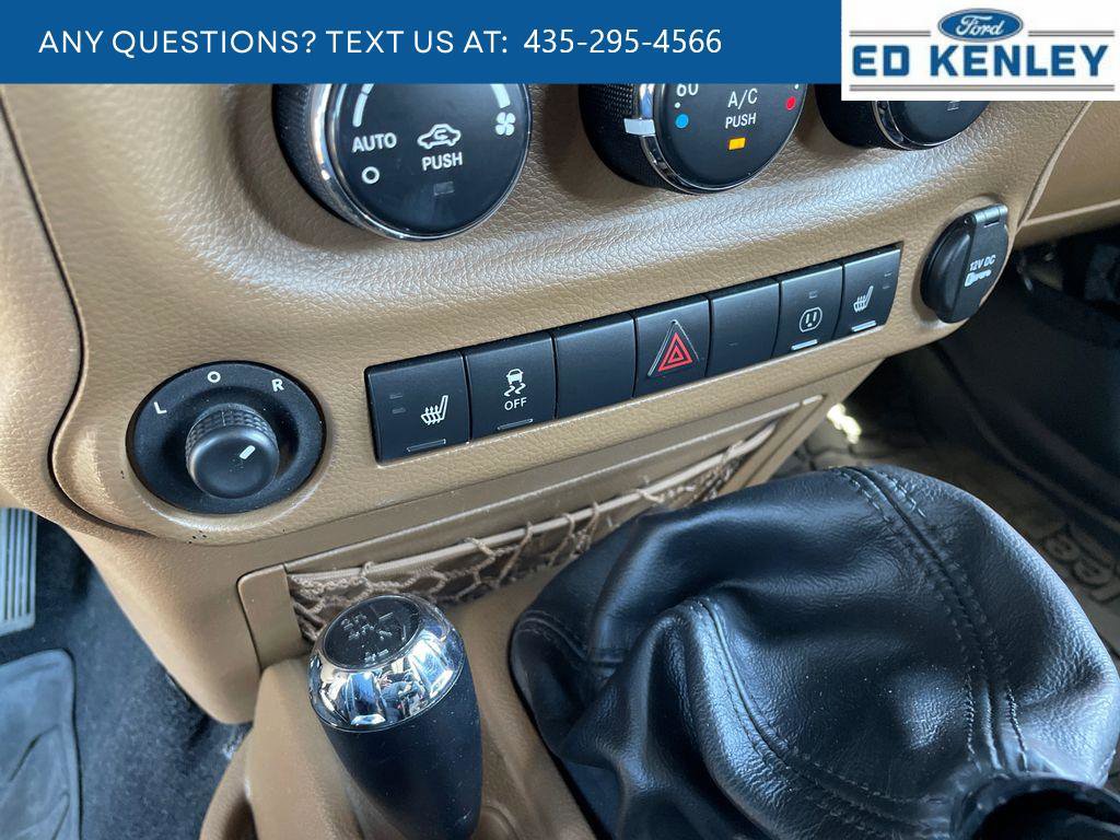 Used 2015 Jeep Wrangler Unlimited Sahara w/ Dual Top Group image 9