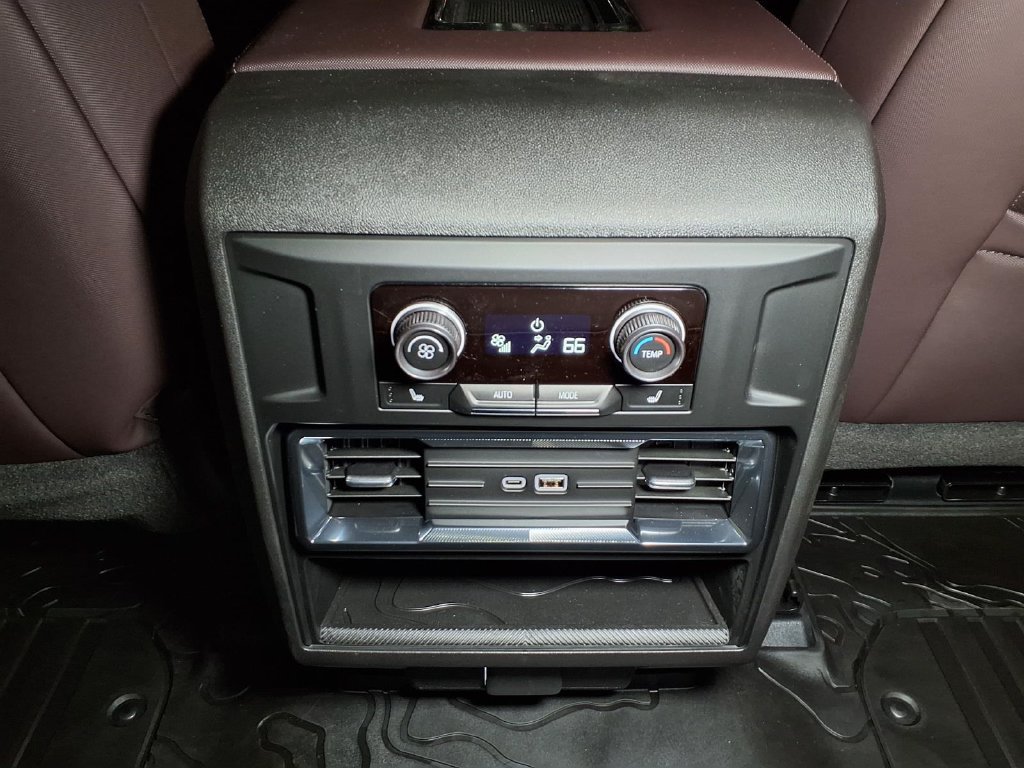 New 2026 GMC Hummer EV SUV w/ LPO, Illumination Package AWD/4WD image 11