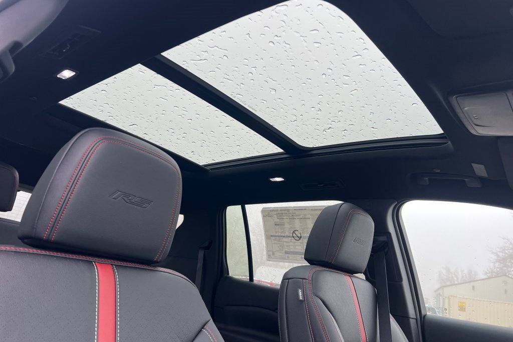 New 2026 Chevrolet Traverse RS image 15