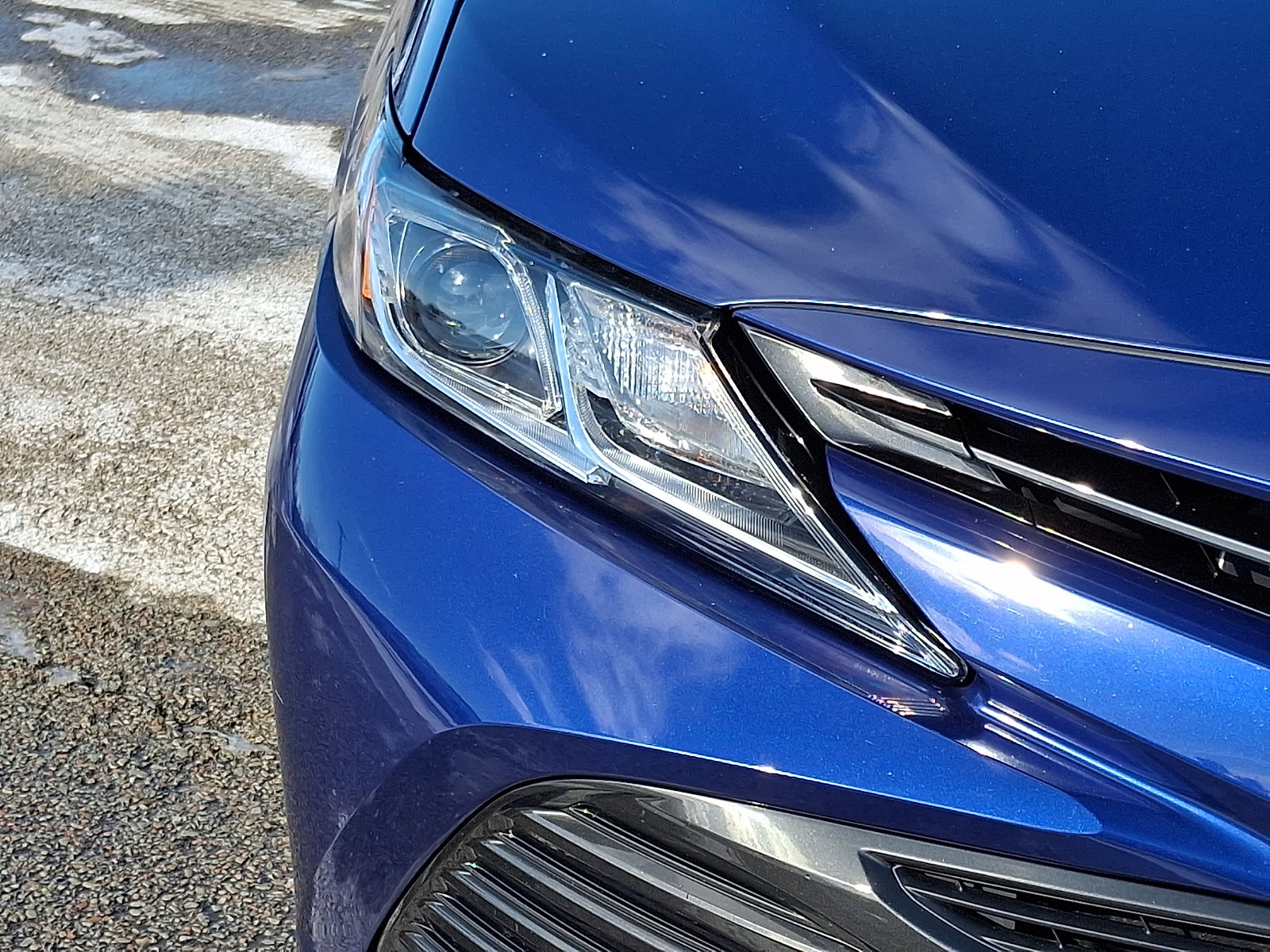 Used 2018 Toyota Camry LE image 9