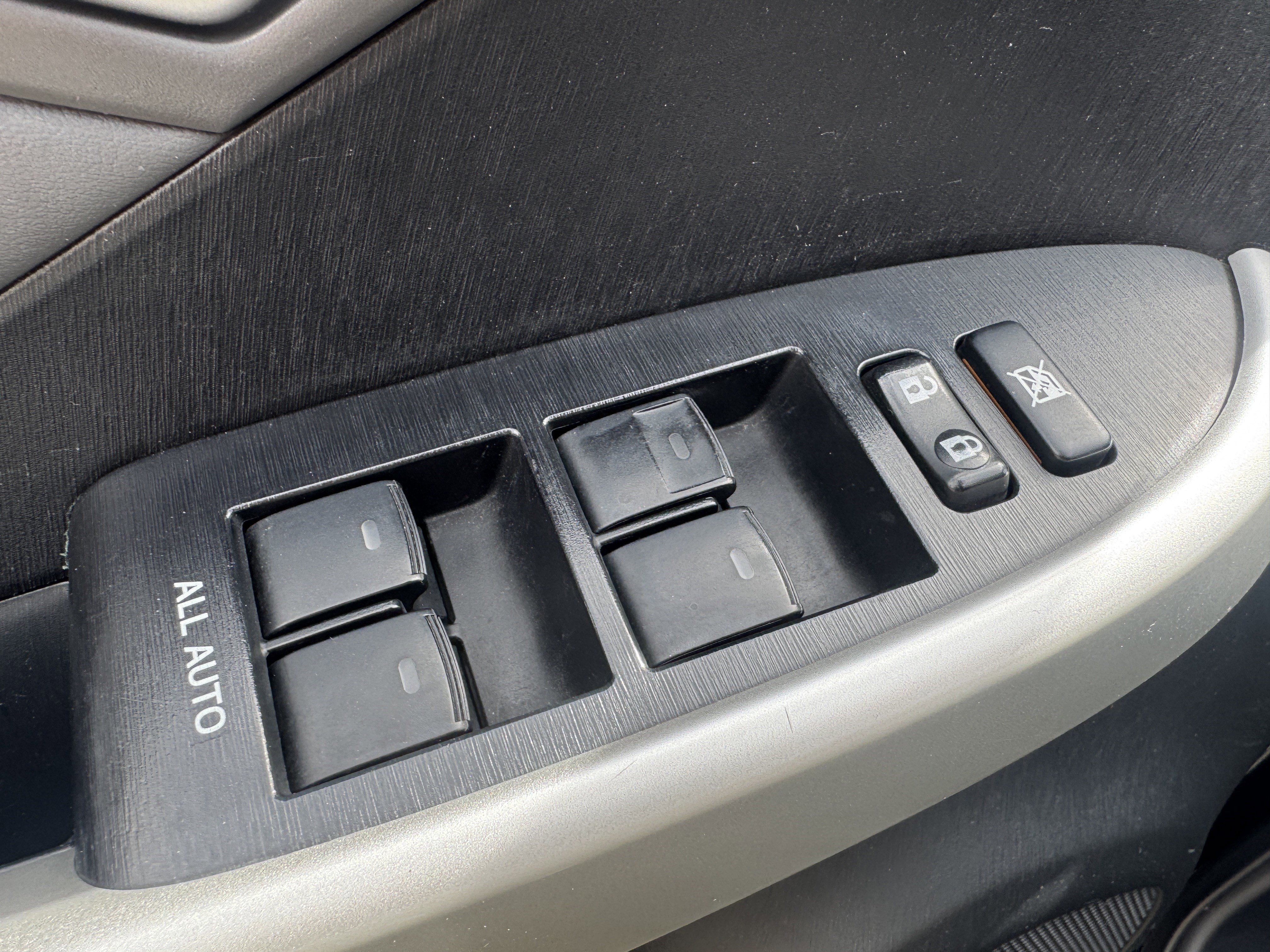 Used 2015 Toyota Prius Four image 10