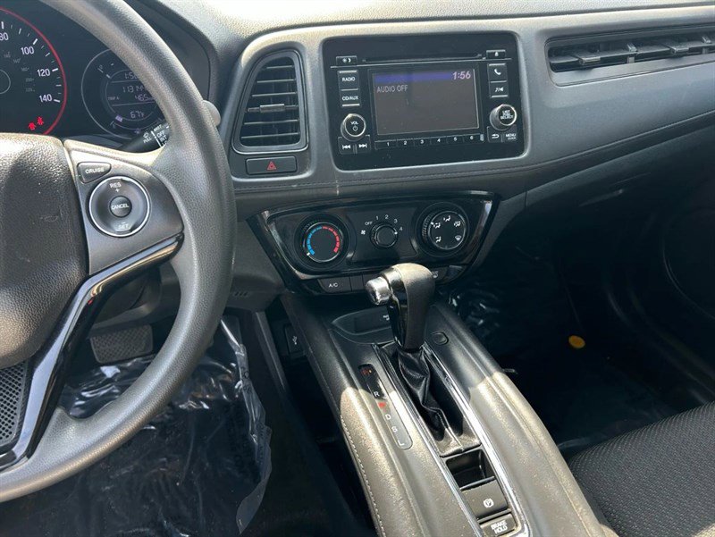 Used 2018 Honda HR-V LX image 12