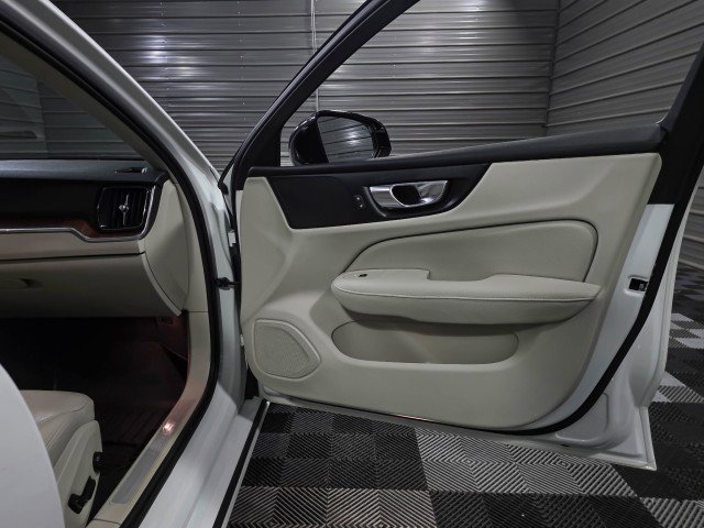 Used 2022 Volvo S60 T8 R-Design Expression w/ Advanced Package image 32