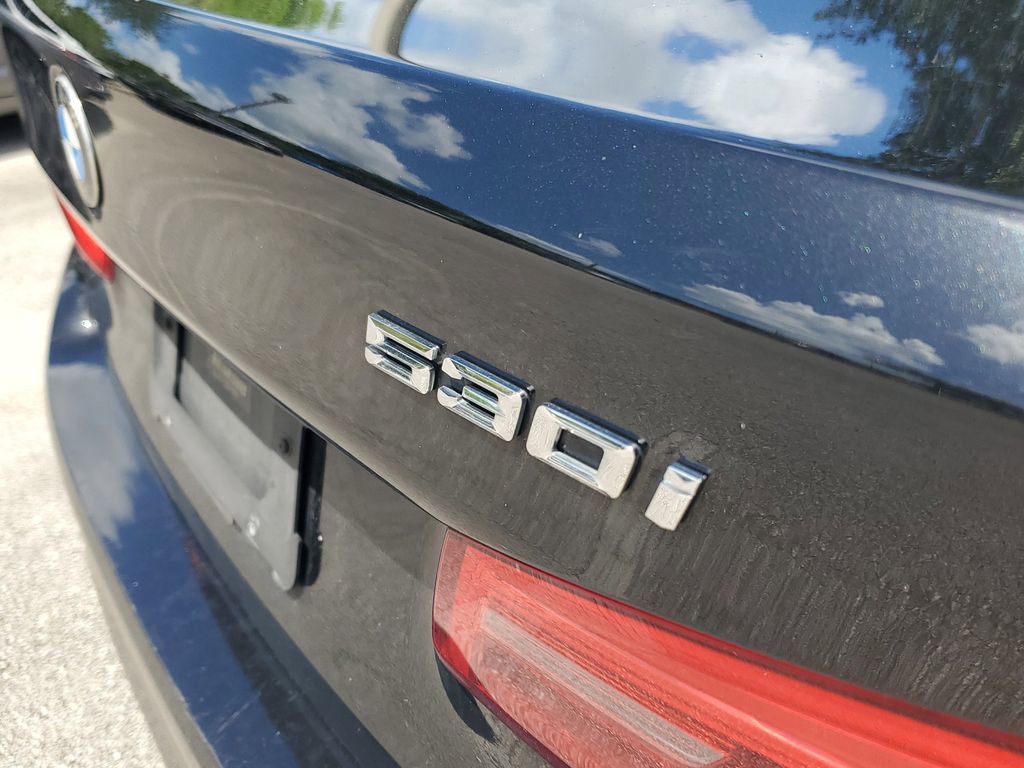 Used 2018 BMW 530i RWD image 9