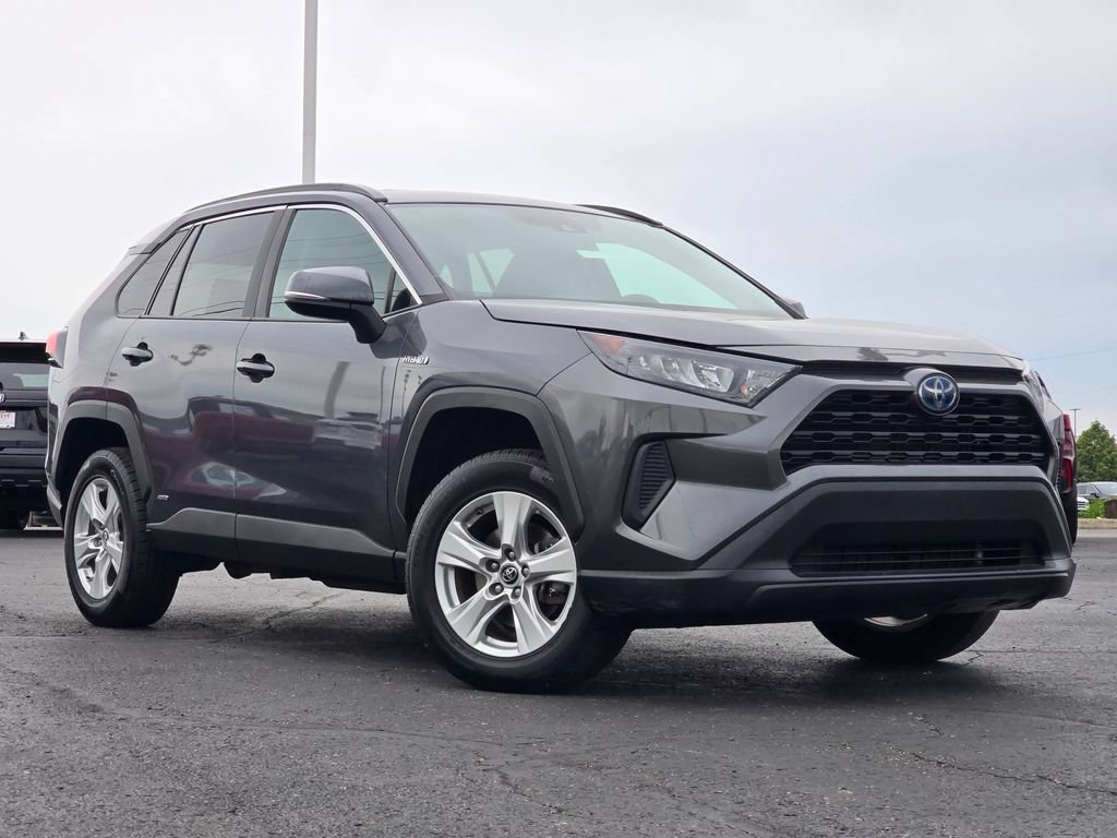 Used 2020 Toyota RAV4 LE AWD/4WD video 2