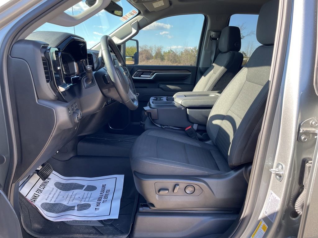 Used 2025 Chevrolet Silverado 2500 LT w/ Texas Edition image 11