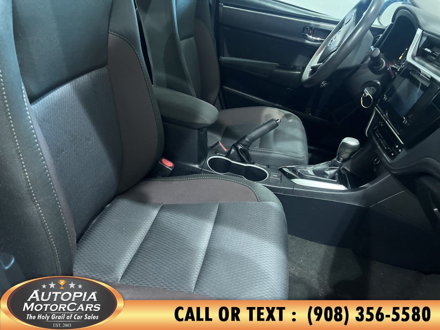 Used 2018 Toyota Corolla LE FWD image 10