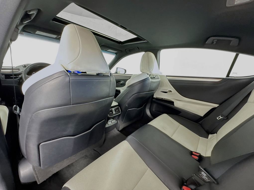 Used 2023 Lexus ES 350 F Sport w/ Accessory Package (Z2) image 30