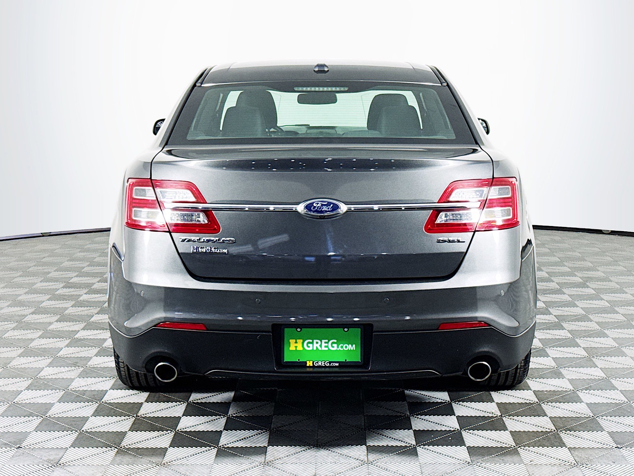 Used 2018 Ford Taurus SEL image 8