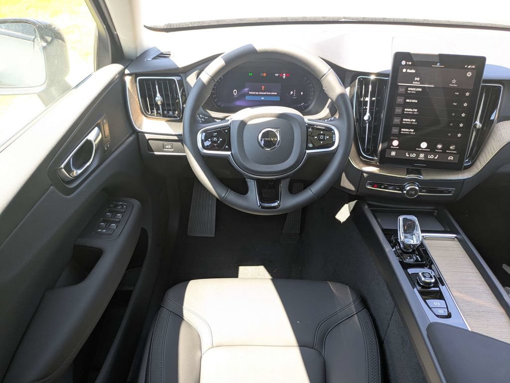 New 2026 Volvo XC60 B5 Plus w/ Protection Package Premier AWD/4WD image 18
