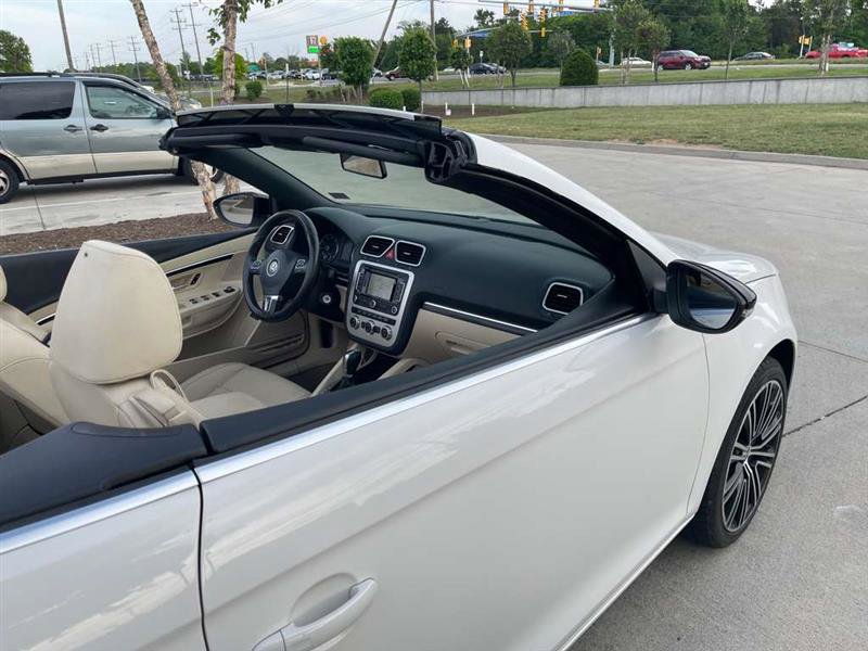 Used 2014 Volkswagen Eos FWD image 68