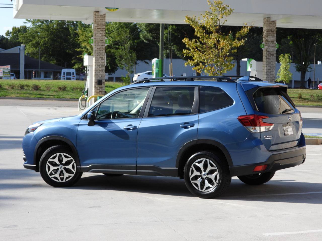 Used 2022 Subaru Forester Premium AWD/4WD image 18