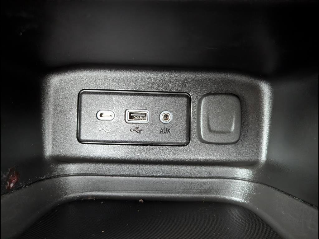 Used 2022 Chevrolet Equinox RS image 19