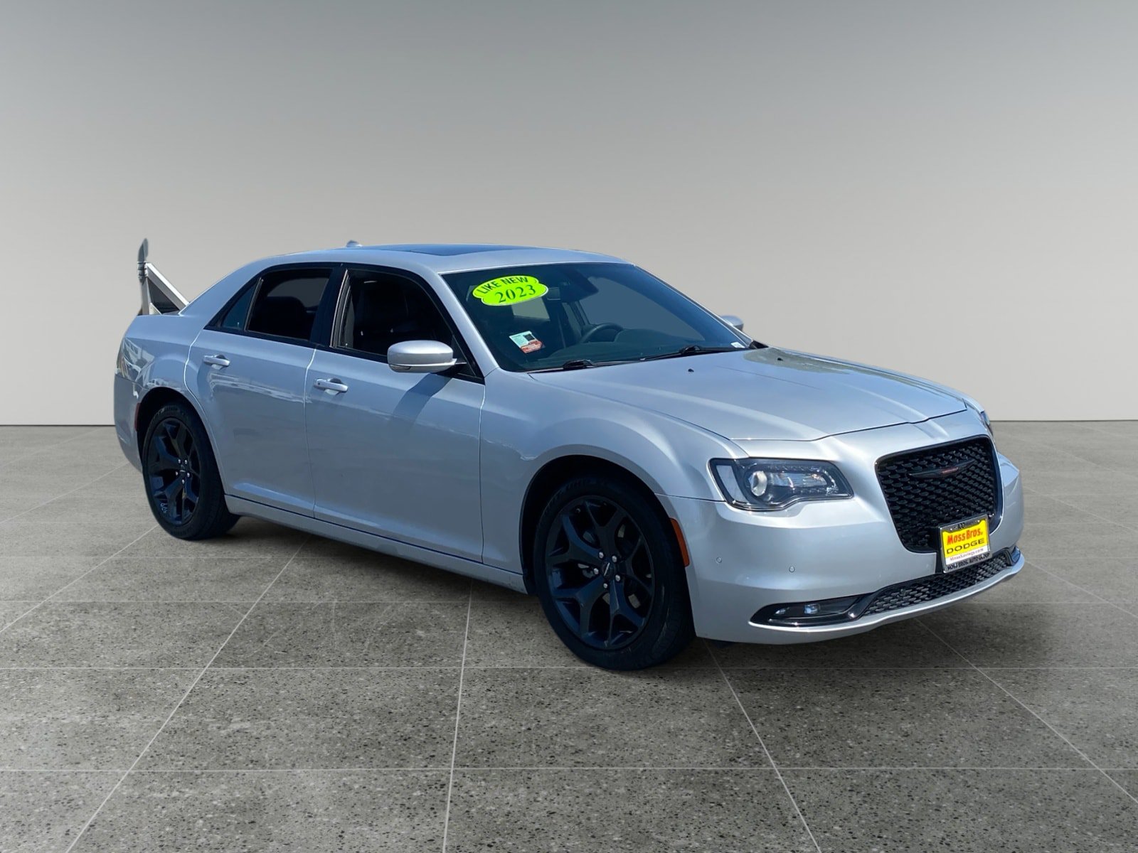 Used 2023 Chrysler 300 S RWD image 7