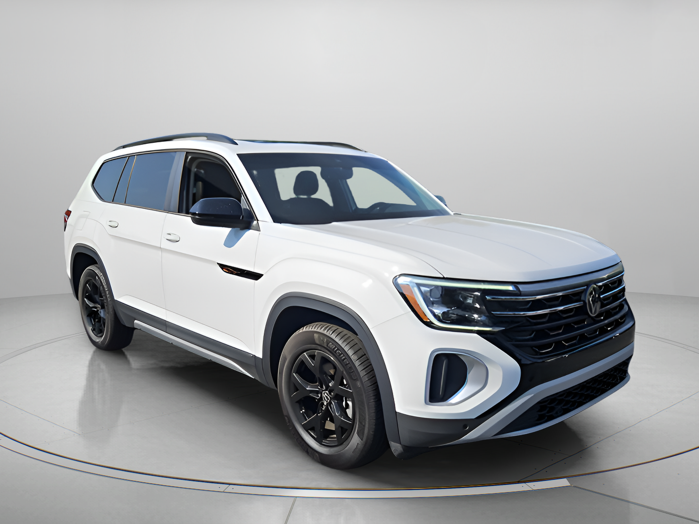 Used 2024 Volkswagen Atlas Peak Edition SE AWD/4WD image 7