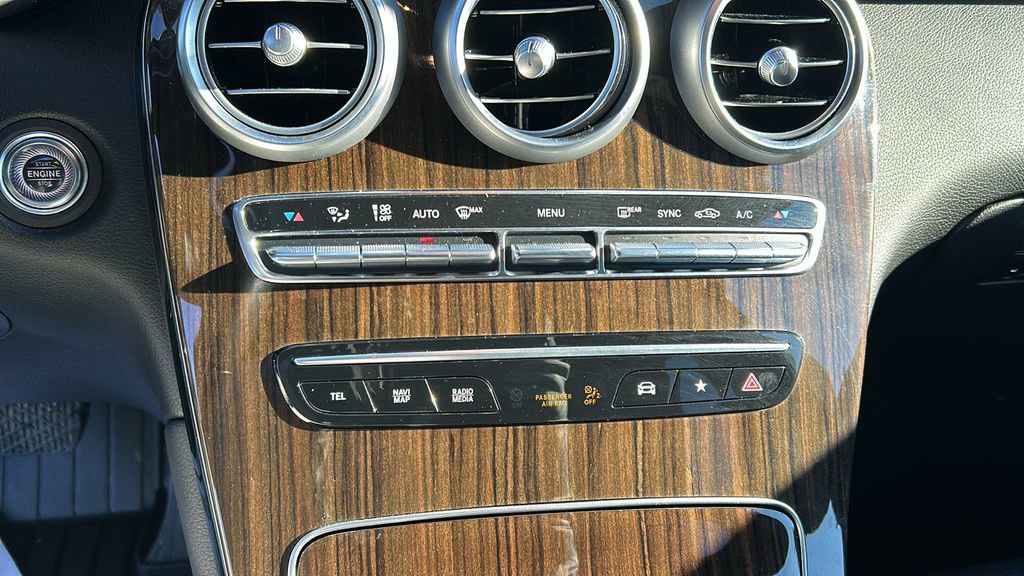 Used 2020 Mercedes-Benz GLC 300 4MATIC image 18