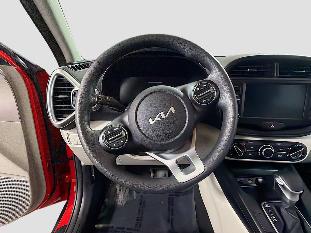 Used 2024 Kia Soul LX w/ Option Group 015 FWD image 14