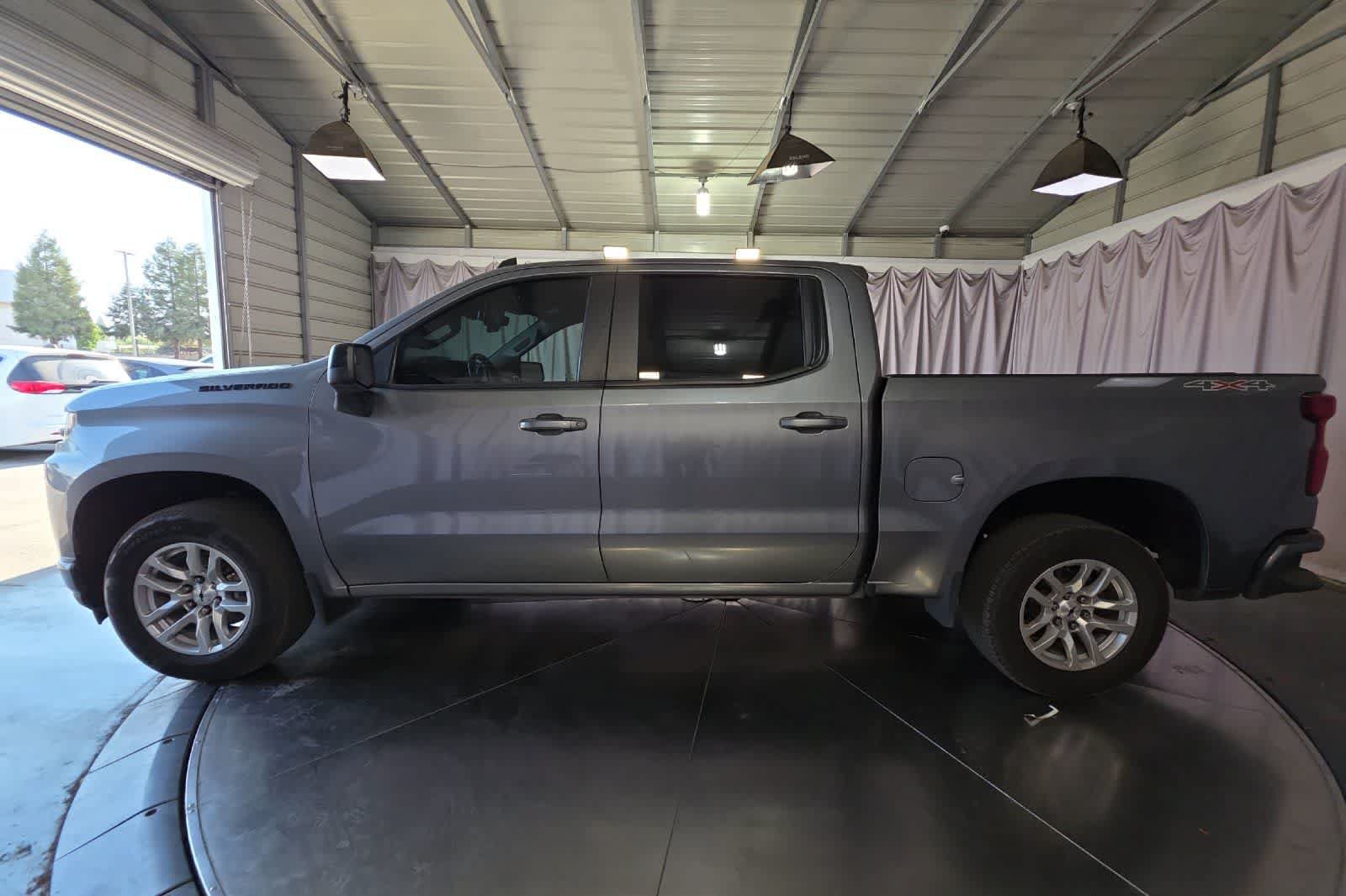 Used 2021 Chevrolet Silverado 1500 RST w/ Bed Protection Package AWD/4WD image 6