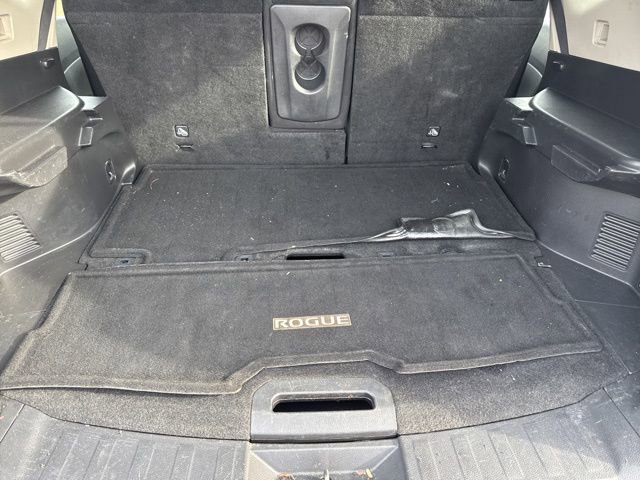 Used 2016 Nissan Rogue S image 10