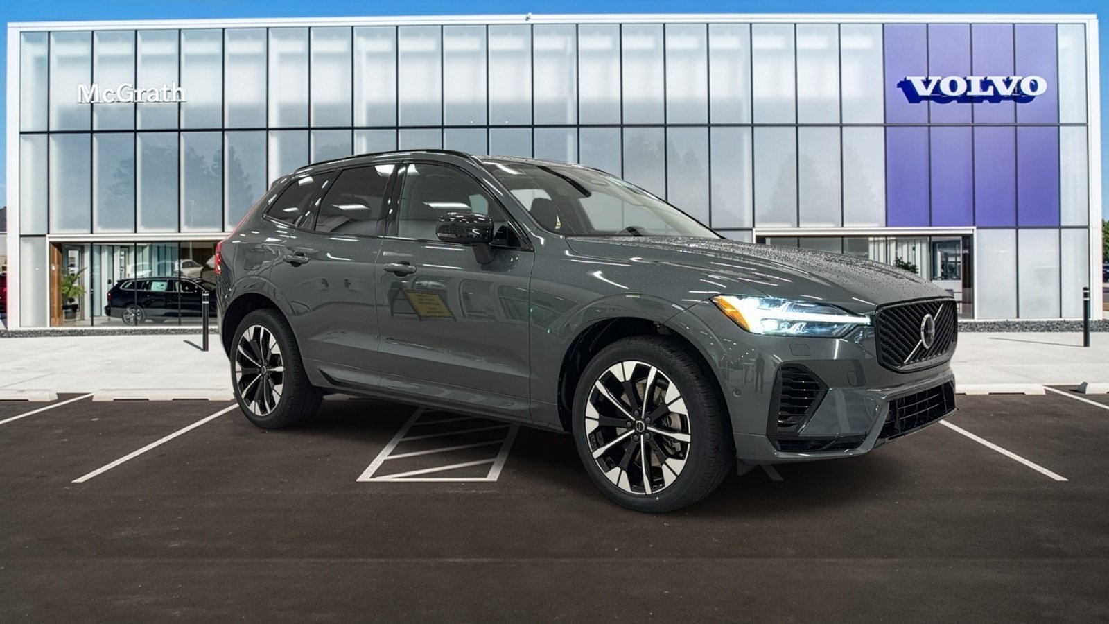 New 2027 Volvo XC60 T8 Plus AWD/4WD image 1