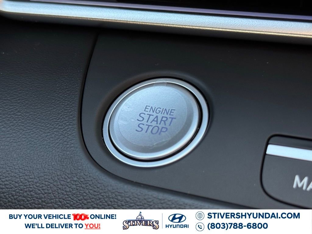 Certified 2025 Hyundai Elantra Limited image 38