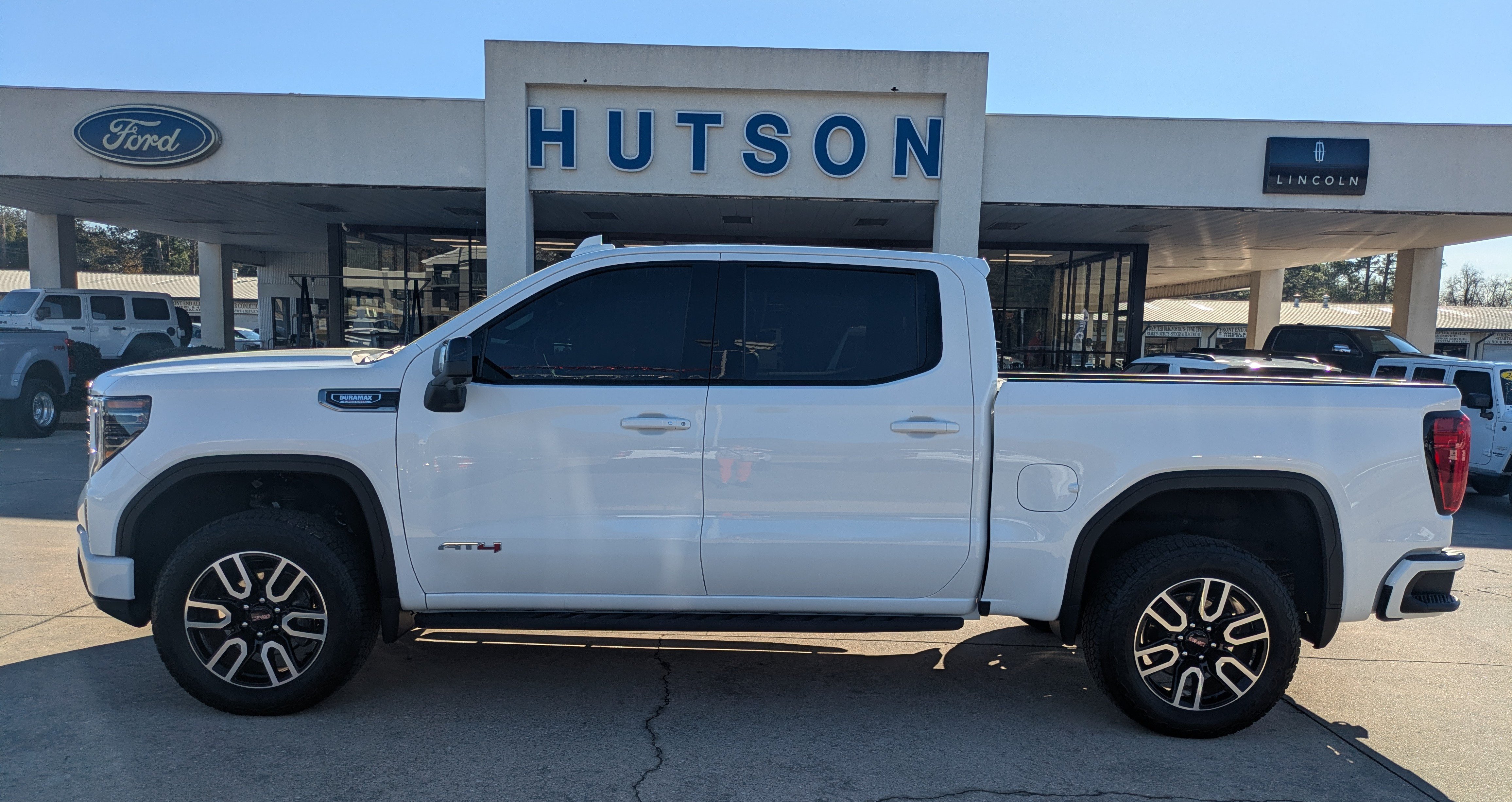 Used 2025 GMC Sierra 1500 AT4 w/ AT4 Premium Package