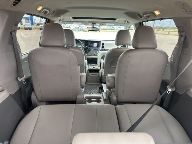 Used 2015 Toyota Sienna XLE w/ XLE Navigation Package FWD image 22