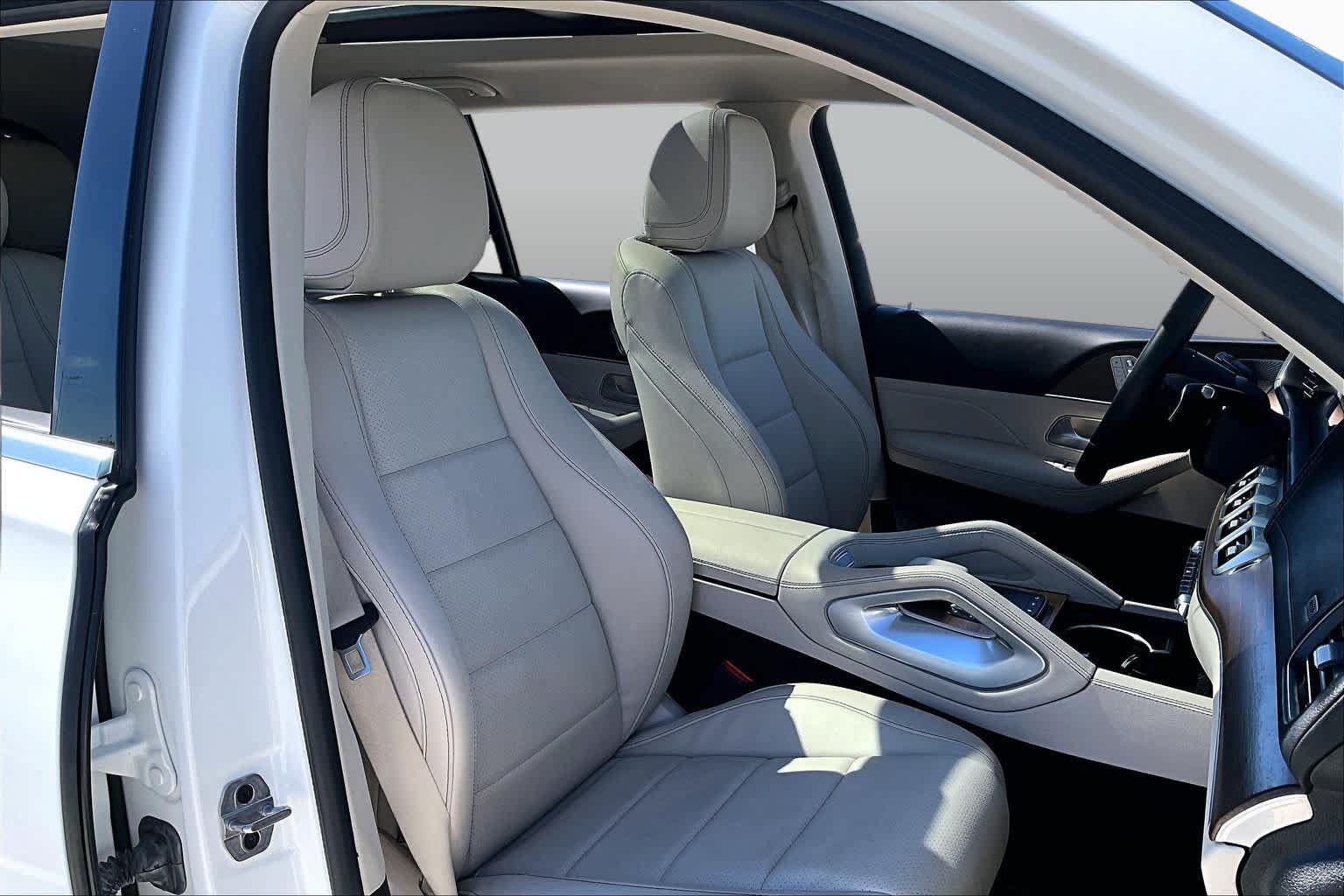 Used 2024 Mercedes-Benz GLS 450 4MATIC image 8