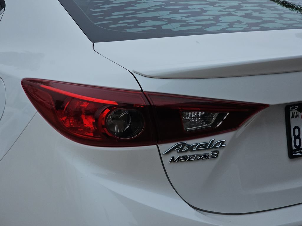 Used 2018 MAZDA MAZDA3 Touring FWD image 40