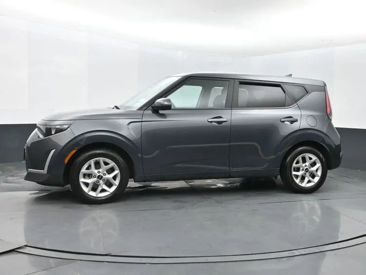 Used 2023 Kia Soul LX w/ Option Group 015 image 5